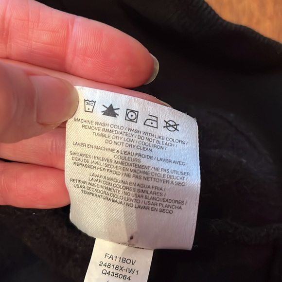 EUC Nike Iowa Hawkeye black hoodie - Picture 11 of 13